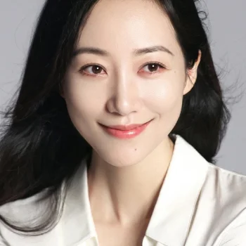 Cecilia Han