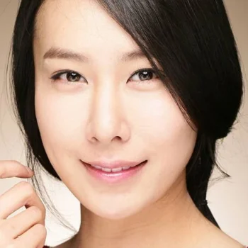 Lee Hwa-sun