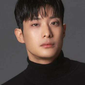 Lee Myeong-ro