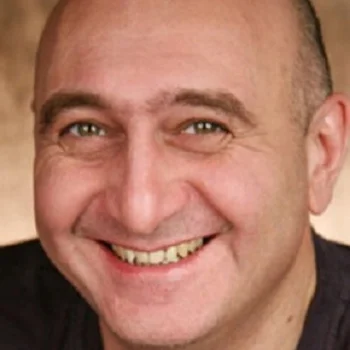 Адам Булгучев