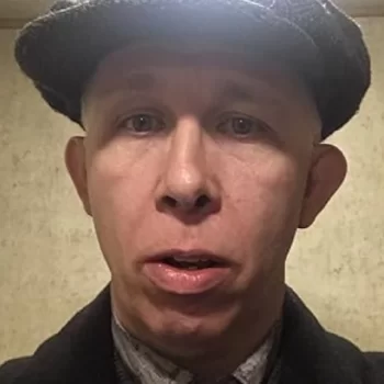 Адам Спирс