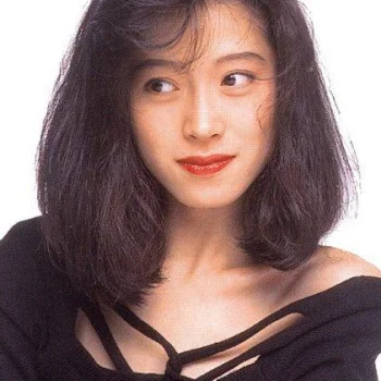 Akina Nakamori
