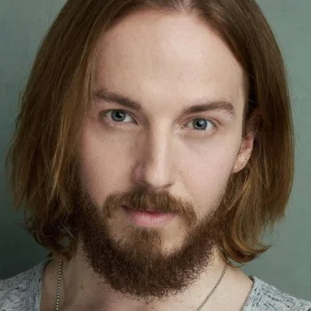 Alec James
