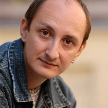 Александр Безруков