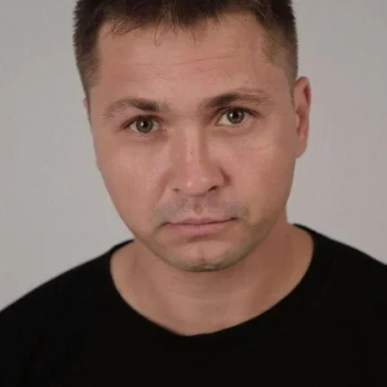 Александр Фролов
