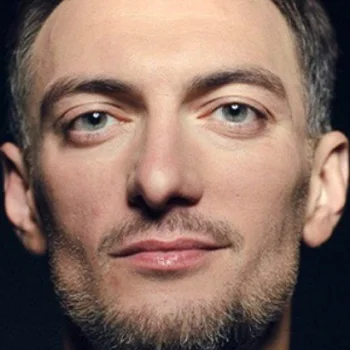 Александр Хошабаев