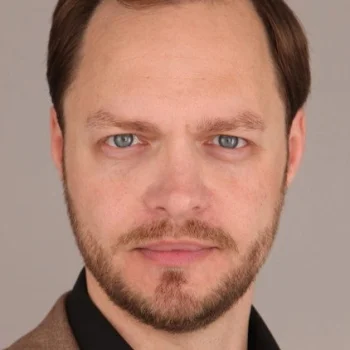 Александр Иванов