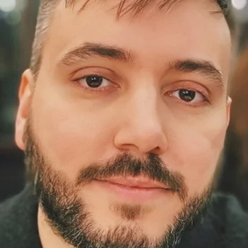 Александр Вялых