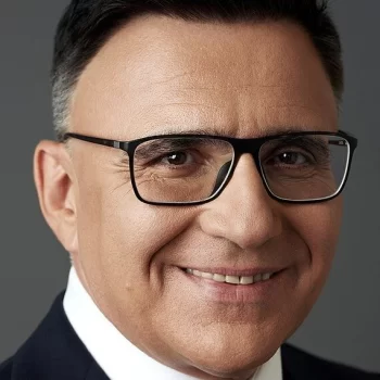 Александр Жаров