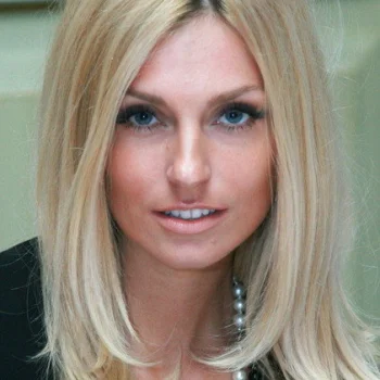 Александра Савельева
