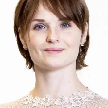 Алена Шкатула