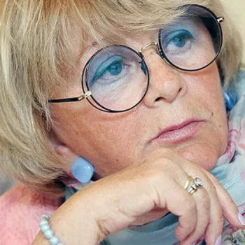 Алла Сурикова