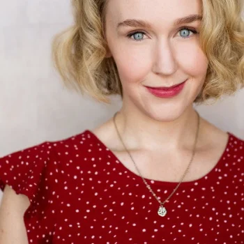 Allison Lobel