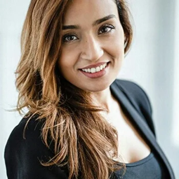 Amina Leony