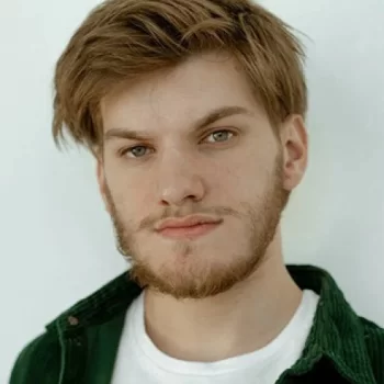 Андрей Максимов