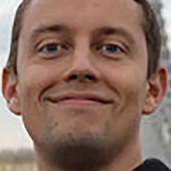 Андрей Никифоров