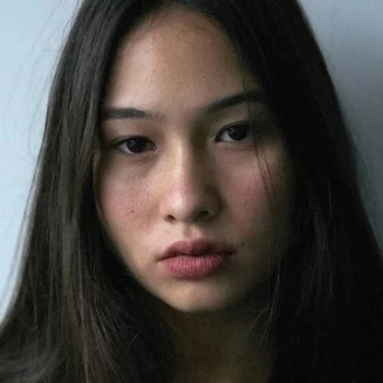 Angela Sari