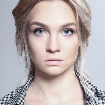 Анна Фирсова
