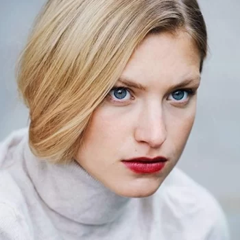 Анна Платен