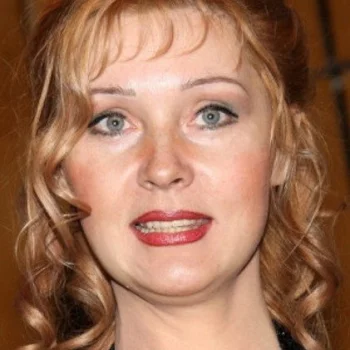 Анна Тихонова