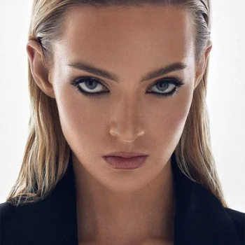 Анна Титова