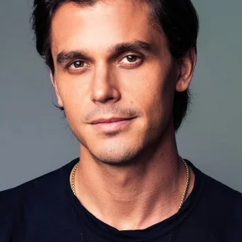 Antoni Porowski
