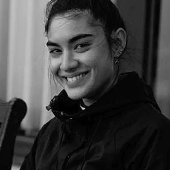 Anya Vallentin