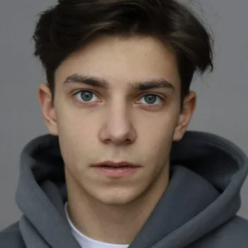 Арсений Вейс