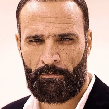Babrak Akbari