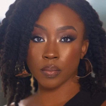 Beverly Naya