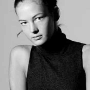 Carlota González-Adrio