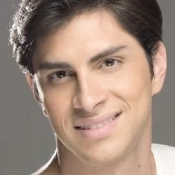 Cesar Flores