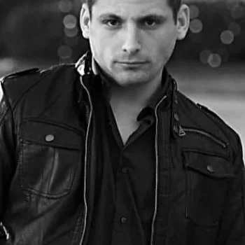 Крис Адамс