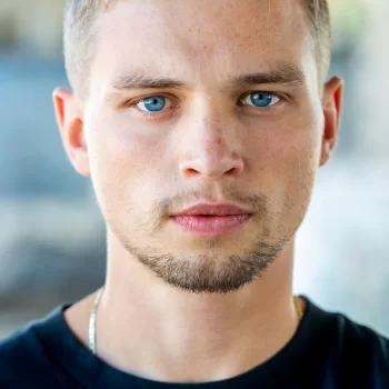 Даррен Манн