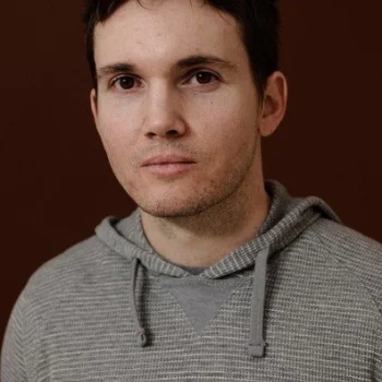 Дерек Коннолли