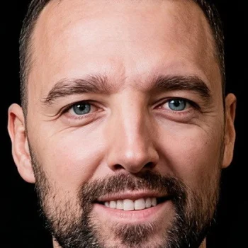 Дмитрий Саксонов