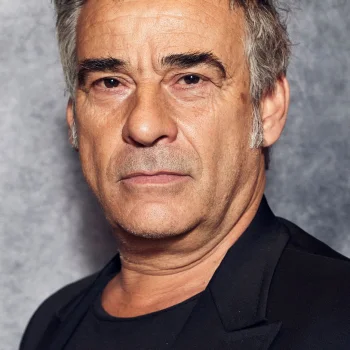 Eduard Fernández