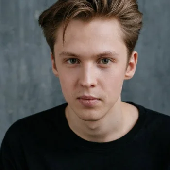 Егор Попов