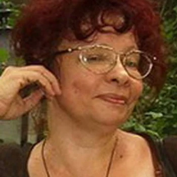 Елена Караваешникова
