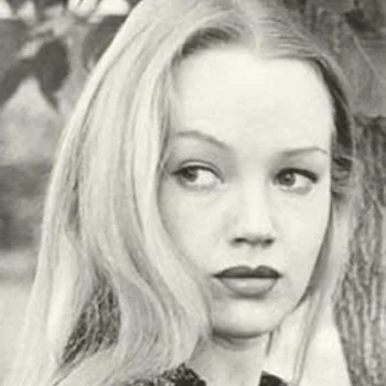 Елена Попова