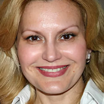 Елена Старостина