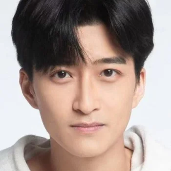 Feng Xiaotong