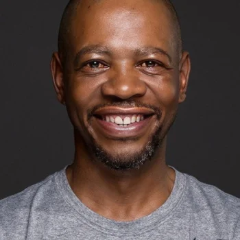 Fezile Mpela