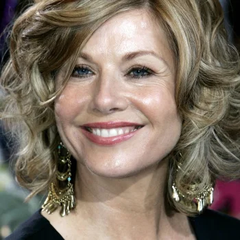 Glynis Barber