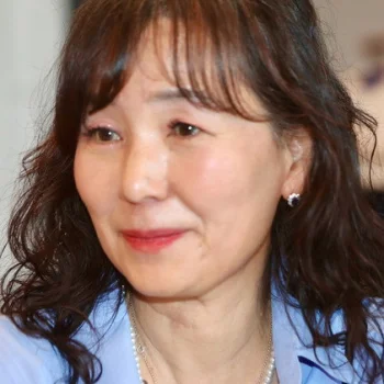 Gong Ji-young
