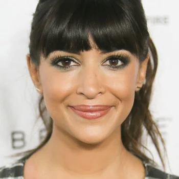 Hannah Simone