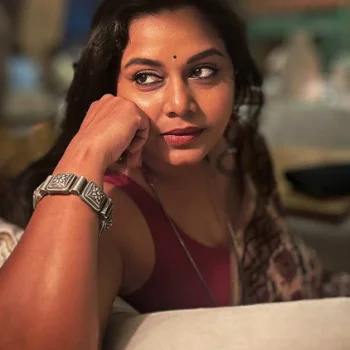 Hemangi Kavi