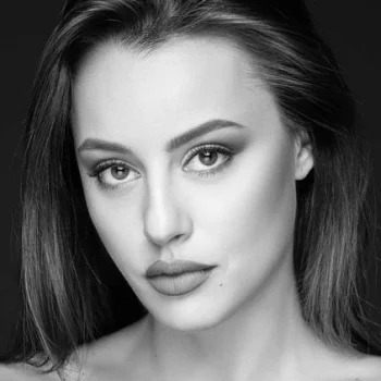 Hristina Dzhurova