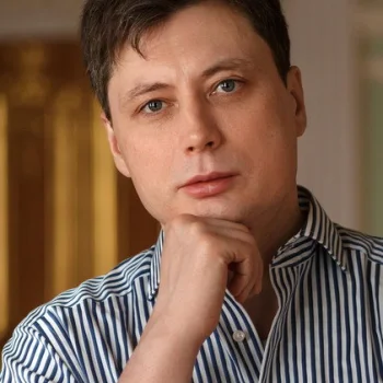 Игорь Лесов