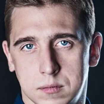 Илья Гавриленков